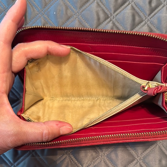 Bottega Veneta Red Woven Leather Clutch Authentic GUC w COA - Picture 6 of 9